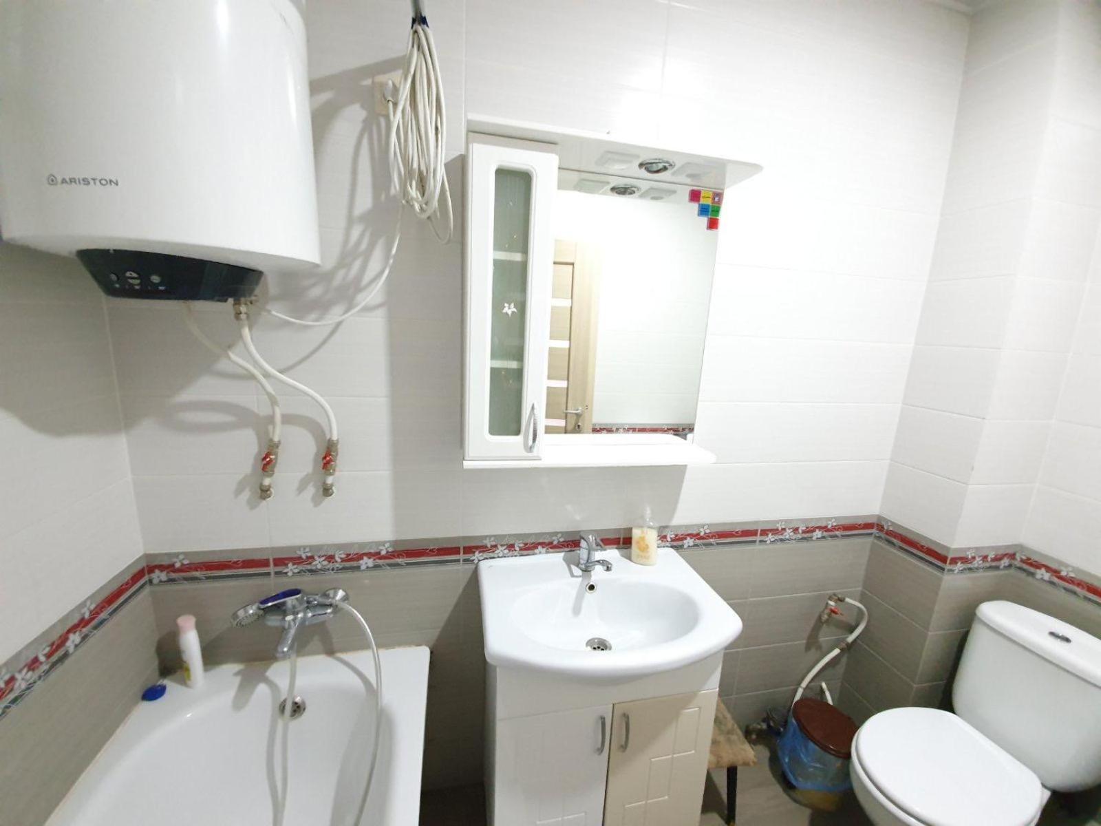 Tourist Home At Stefan Cel Mare With 2 Rooms Chisinau Exterior foto