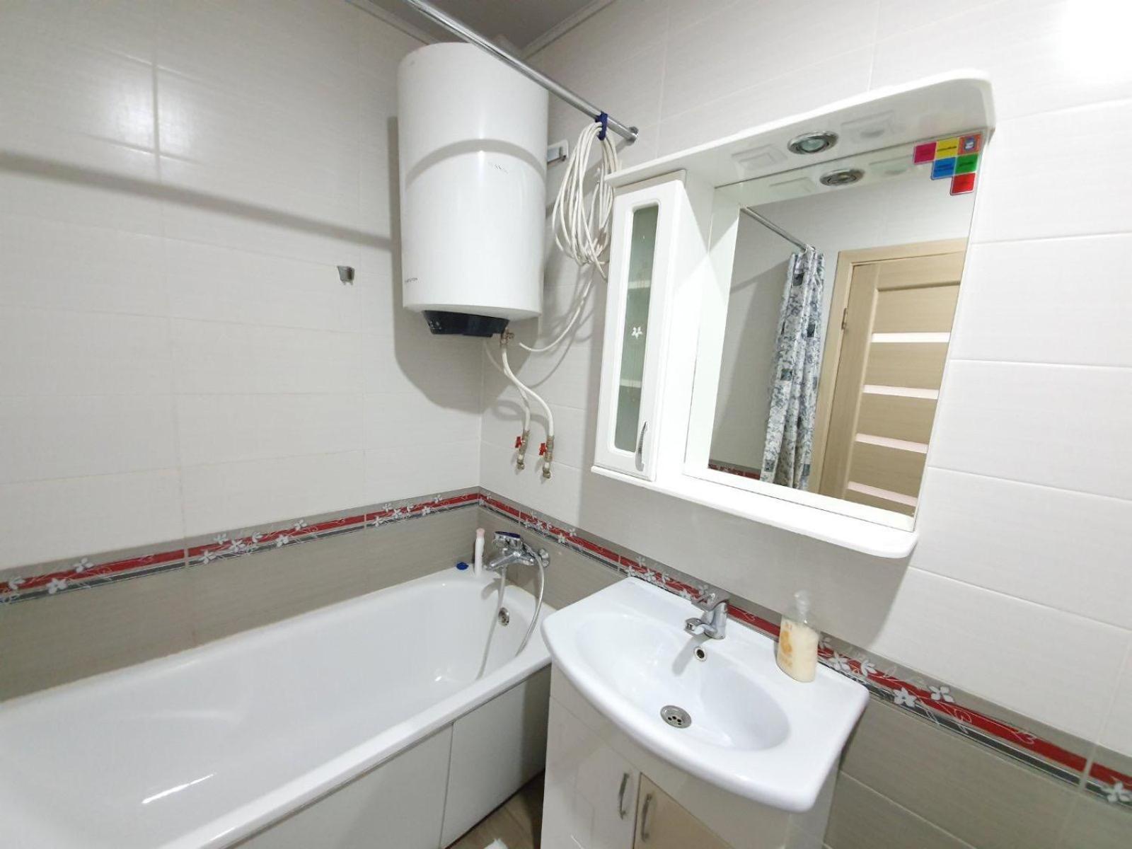 Tourist Home At Stefan Cel Mare With 2 Rooms Chisinau Exterior foto