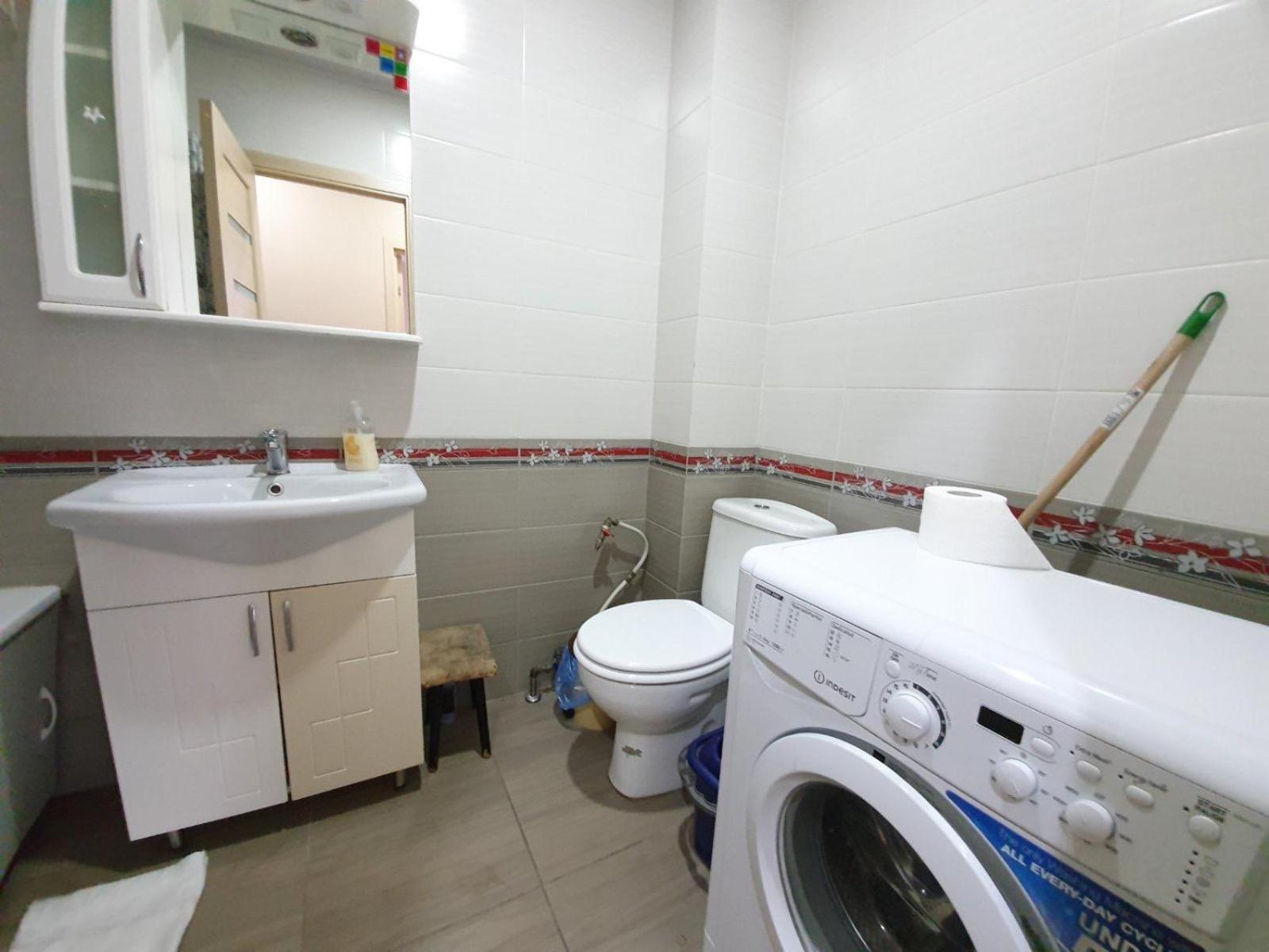 Tourist Home At Stefan Cel Mare With 2 Rooms Chisinau Exterior foto